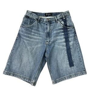 Sean John baggy denim shorts in a light blue wash Size 30